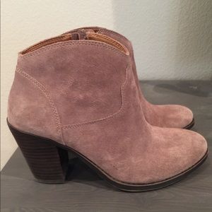 Lucky Brand Suede Eller Booties (Brindle)